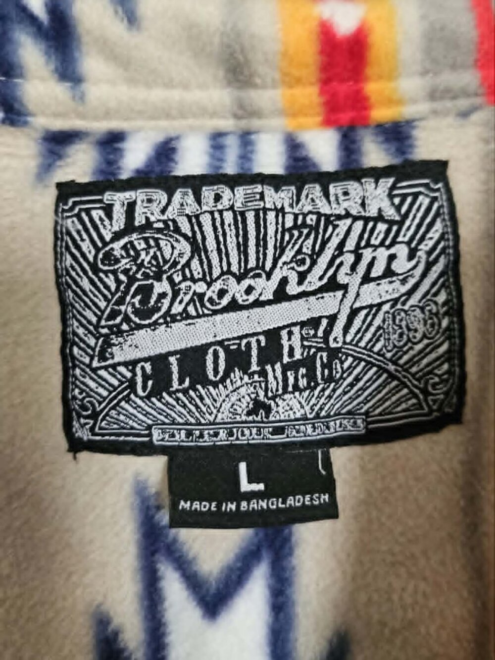 Brooklyn Cloth Women’s Large Aztec Southwestern Fleece Button Up Shacket. - Picture 7 of 9